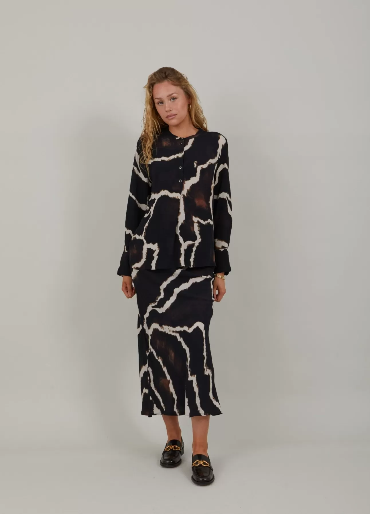 Dame Coster Copenhagen SKJORTE I NIGHT CLOUDS PRINT